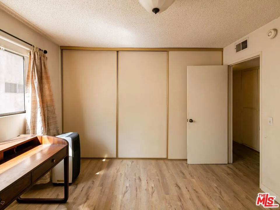 5055 Coldwater Canyon Avenue #114 Los Angeles, CA 91423