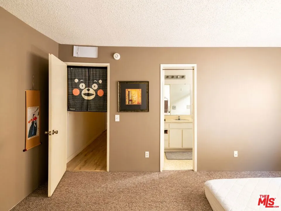 5055 Coldwater Canyon Avenue #114 Los Angeles, CA 91423
