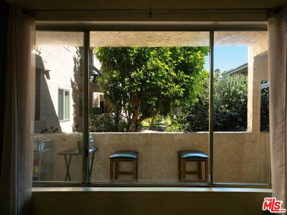 5055 Coldwater Canyon Avenue #114 Los Angeles, CA 91423