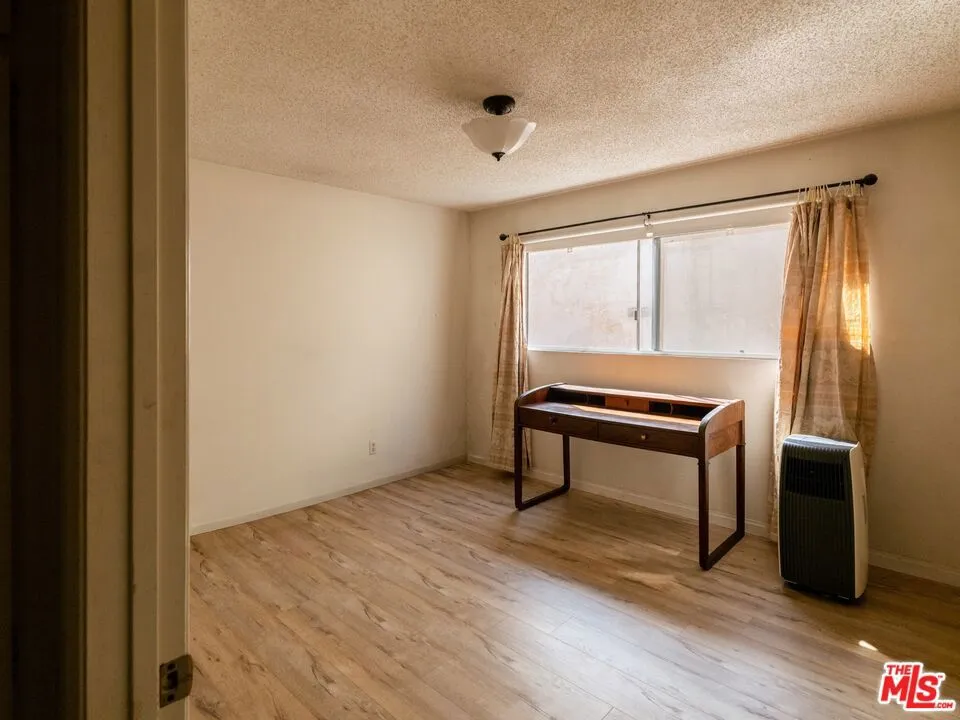 5055 Coldwater Canyon Avenue #114 Los Angeles, CA 91423