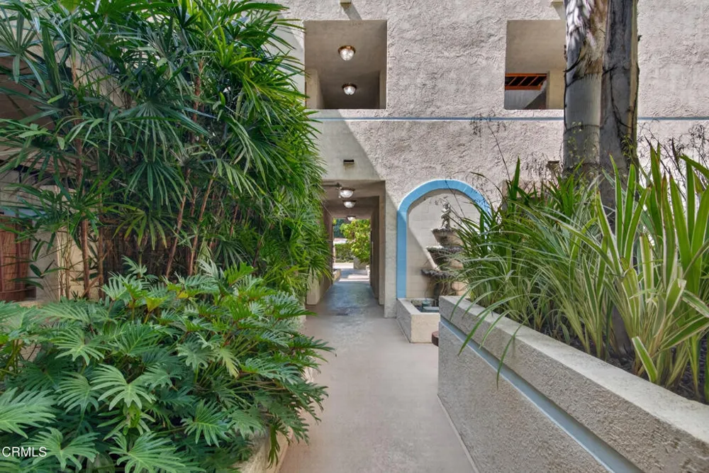 245 S Holliston Avenue #309 Pasadena, CA 91106