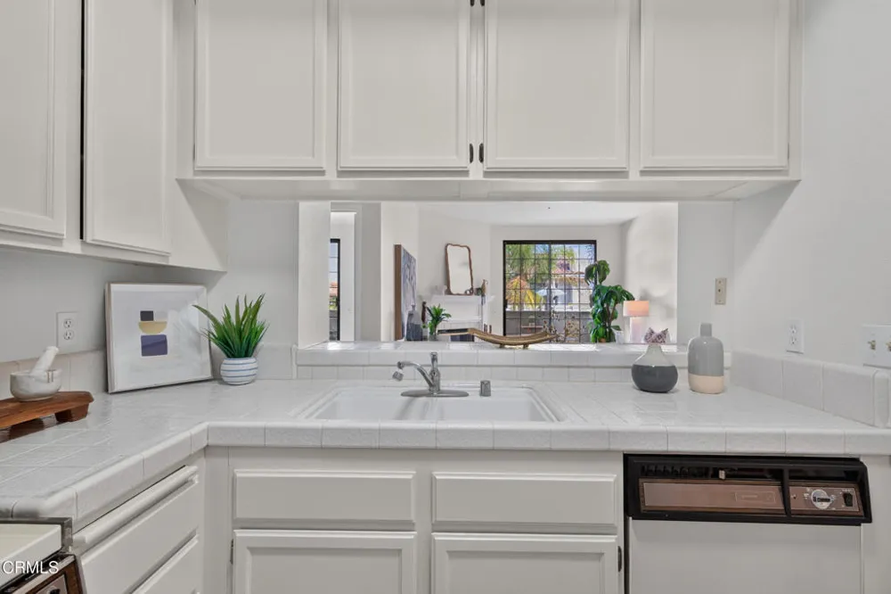 245 S Holliston Avenue #309 Pasadena, CA 91106