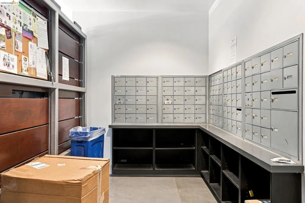 288 3rd st #408 Oakland, CA 94607