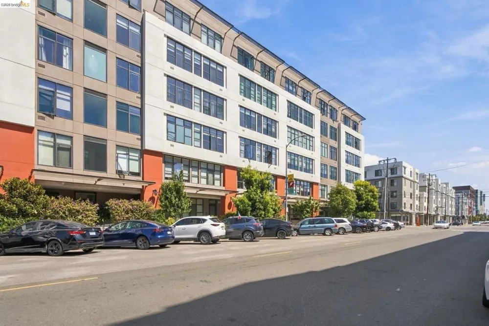 288 3rd st #408 Oakland, CA 94607