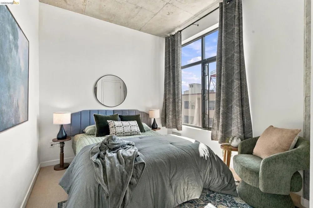 288 3rd st #408 Oakland, CA 94607