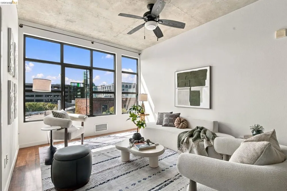 288 3rd st #408 Oakland, CA 94607