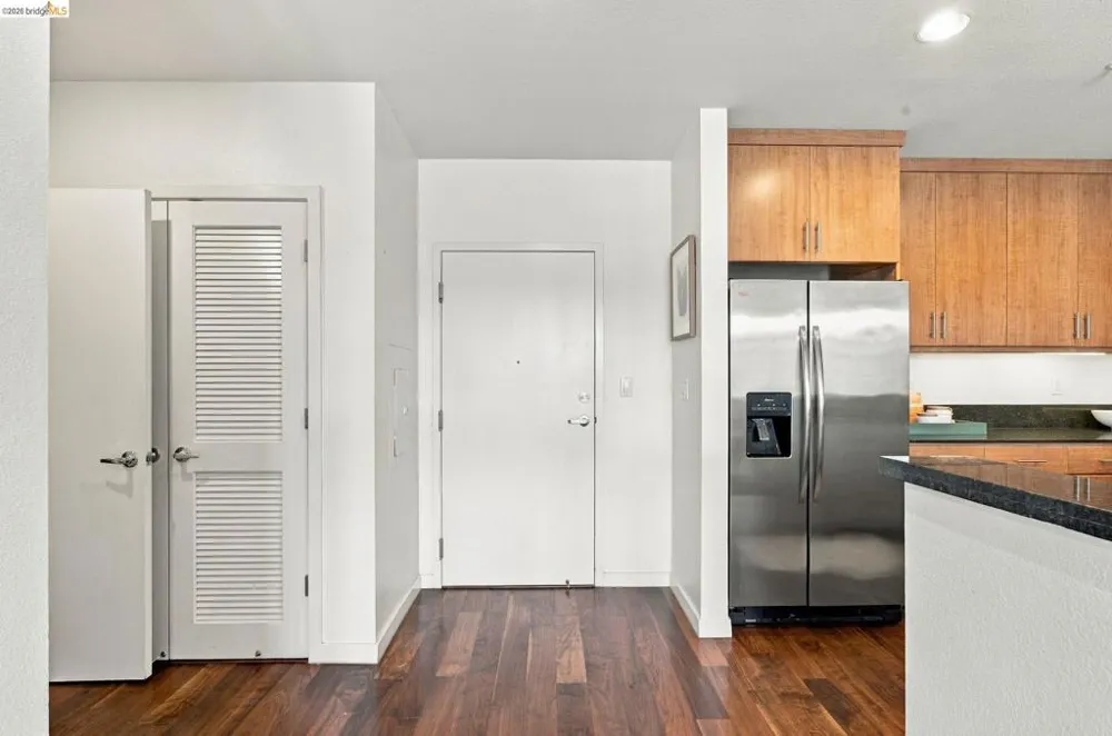 288 3rd st #408 Oakland, CA 94607