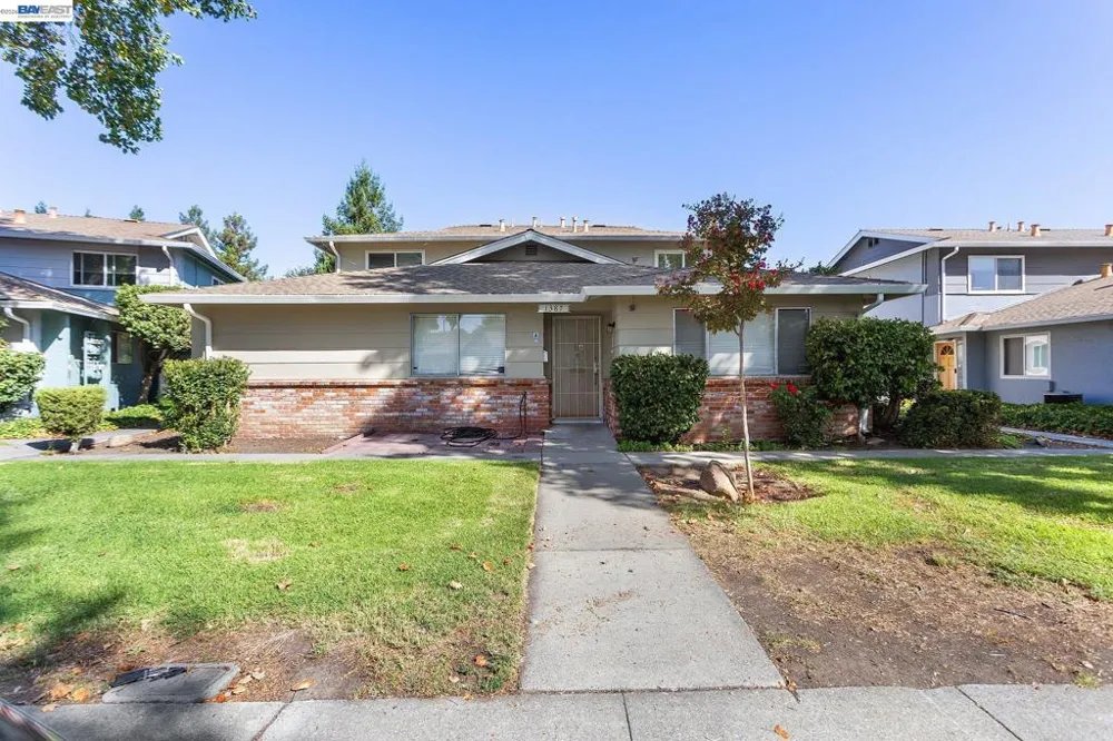 1387 Del Rio Cir #B Concord, CA 94518