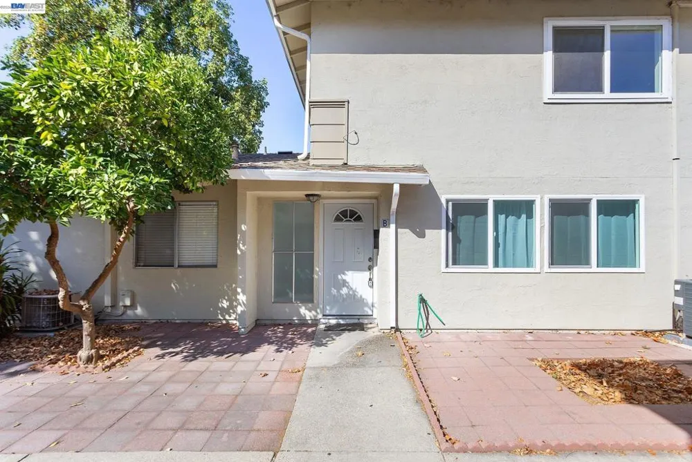 1387 Del Rio Cir #B Concord, CA 94518