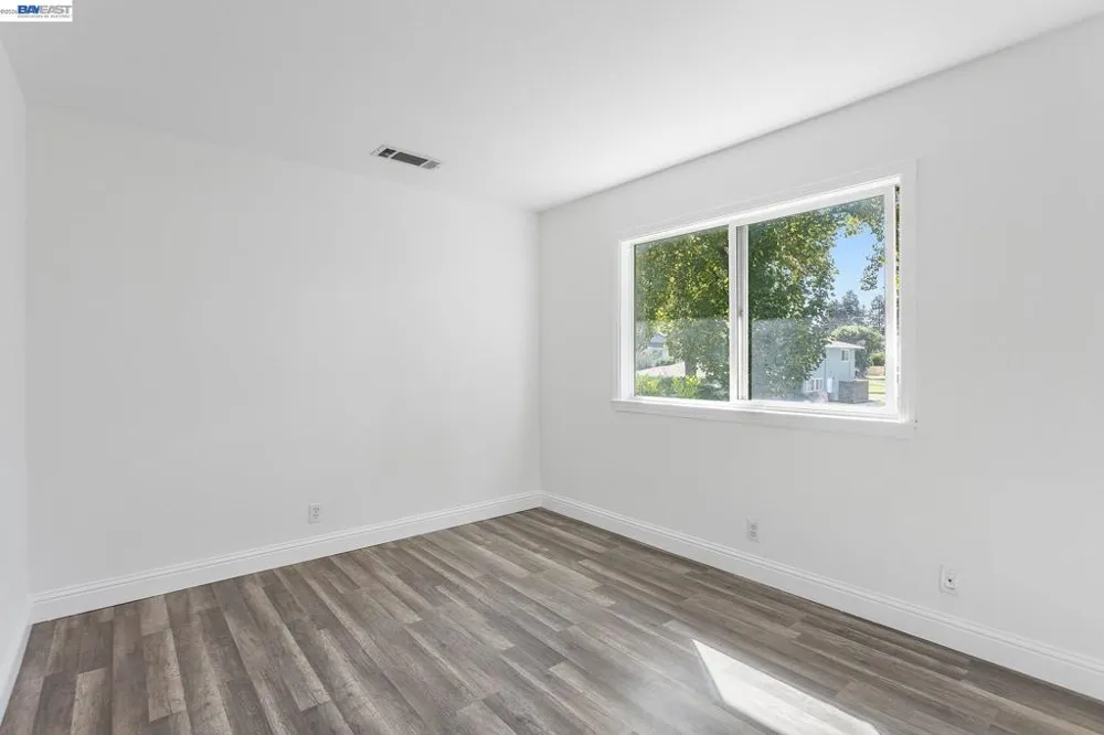 1387 Del Rio Cir #B Concord, CA 94518