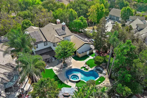 155 W Kelly Road