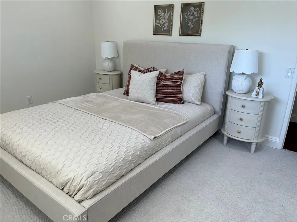 26106 Veva Way Calabasas, CA 91302