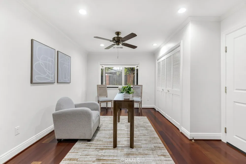 26106 Veva Way Calabasas, CA 91302