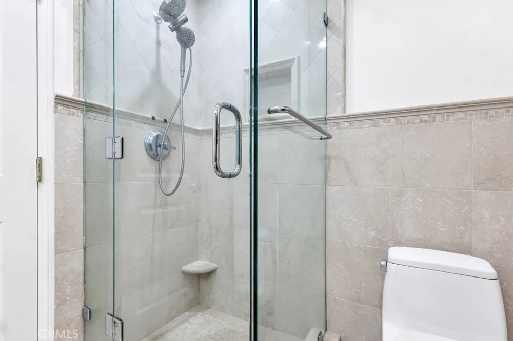 26106 Veva Way Calabasas, CA 91302
