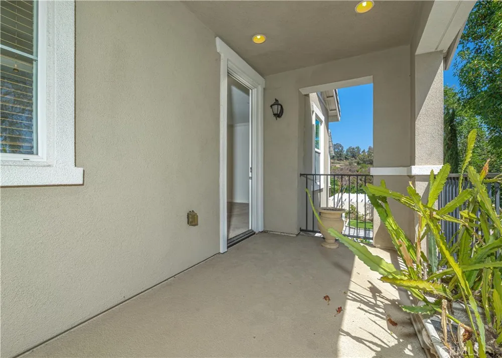 22 Willow Way Lake Forest, CA 92630