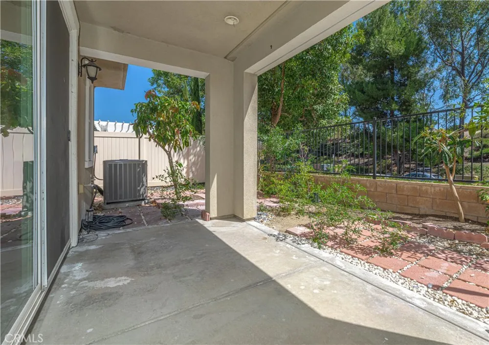 22 Willow Way Lake Forest, CA 92630