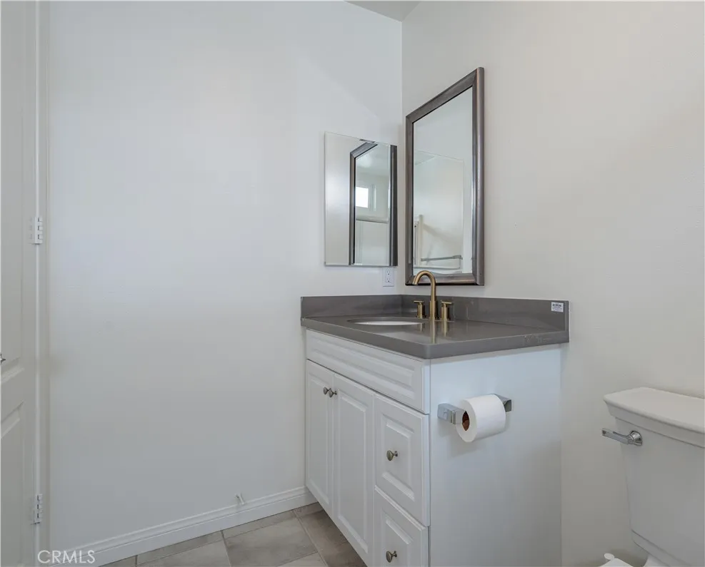 22 Willow Way Lake Forest, CA 92630