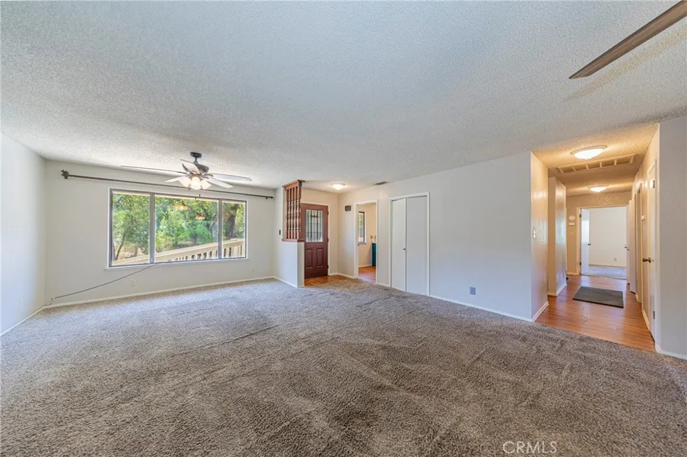 45453 Oakview Oakhurst, CA 93644