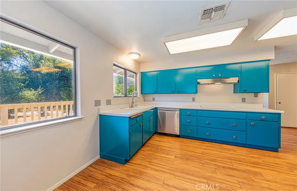 45453 Oakview Oakhurst, CA 93644