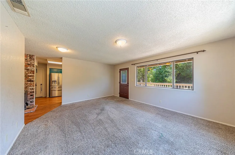 45453 Oakview Oakhurst, CA 93644