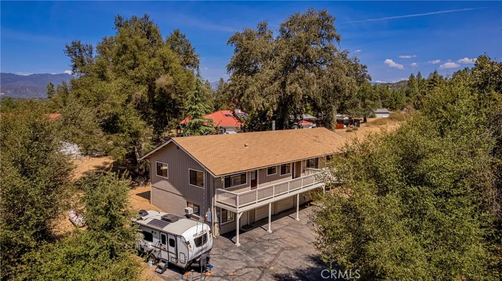 45453 Oakview Oakhurst, CA 93644