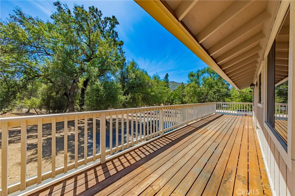 45453 Oakview Oakhurst, CA 93644
