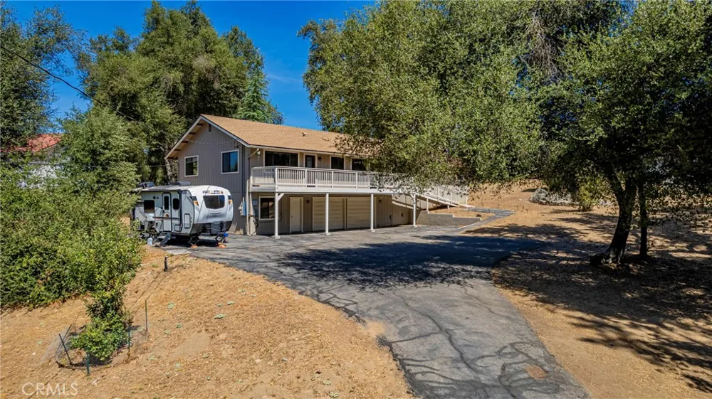 45453 Oakview Oakhurst, CA 93644