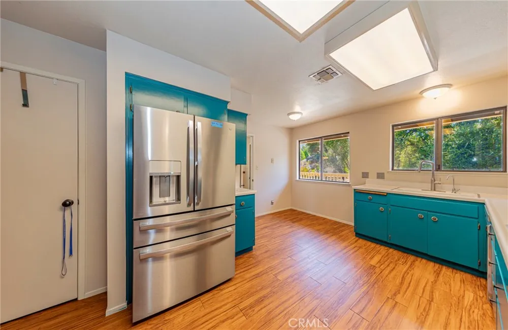 45453 Oakview Oakhurst, CA 93644