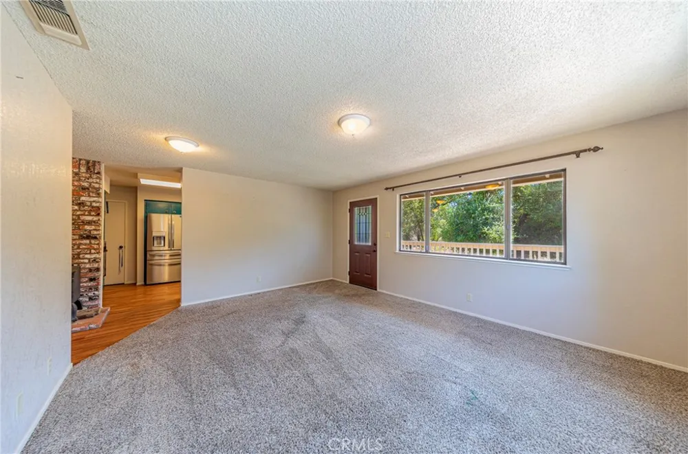 45453 Oakview Oakhurst, CA 93644