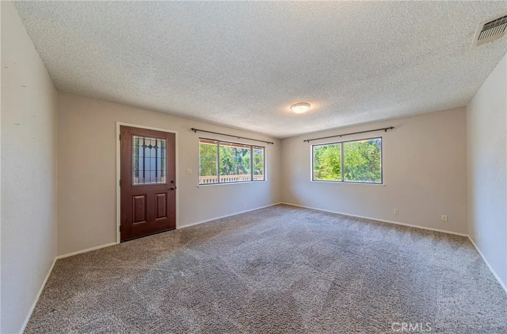 45453 Oakview Oakhurst, CA 93644
