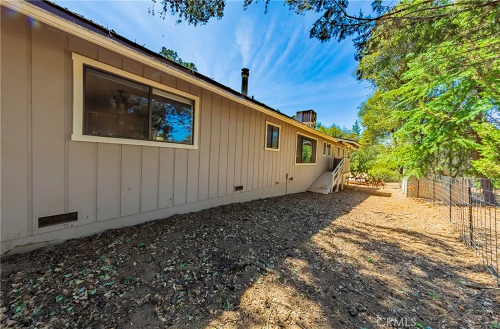 45453 Oakview Oakhurst, CA 93644