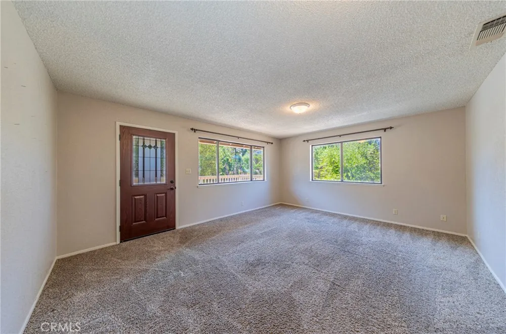 45453 Oakview Oakhurst, CA 93644