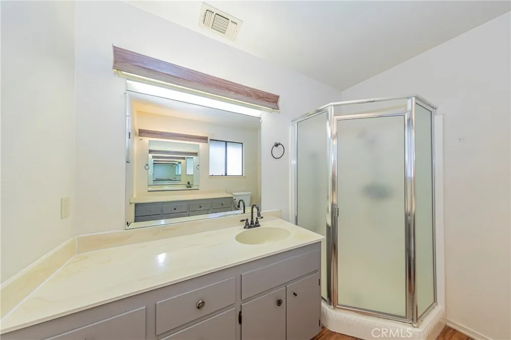 45453 Oakview Oakhurst, CA 93644