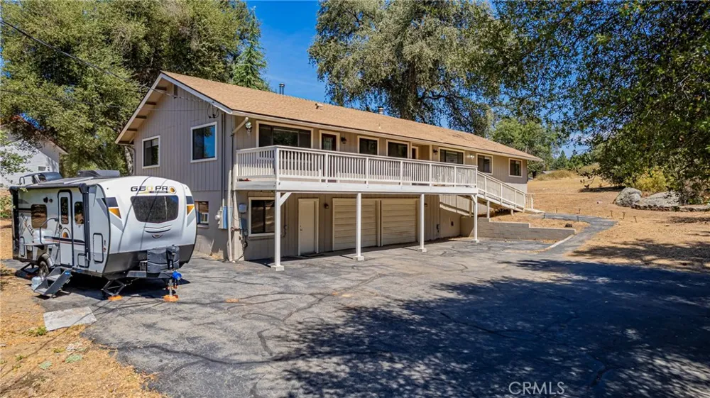 45453 Oakview Oakhurst, CA 93644