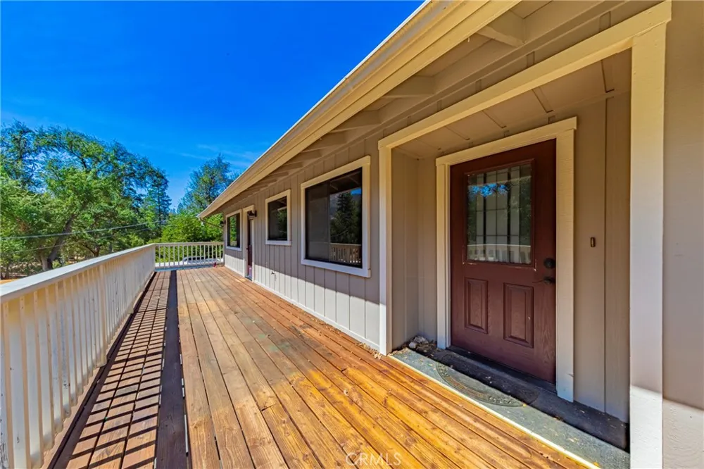 45453 Oakview Oakhurst, CA 93644