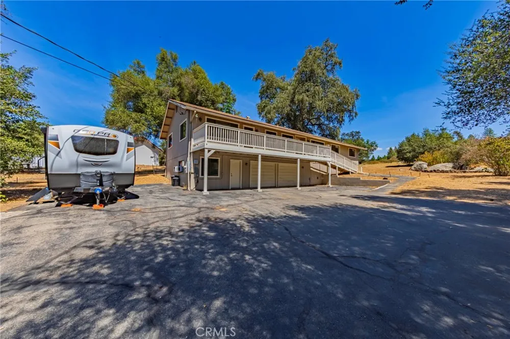 45453 Oakview Oakhurst, CA 93644