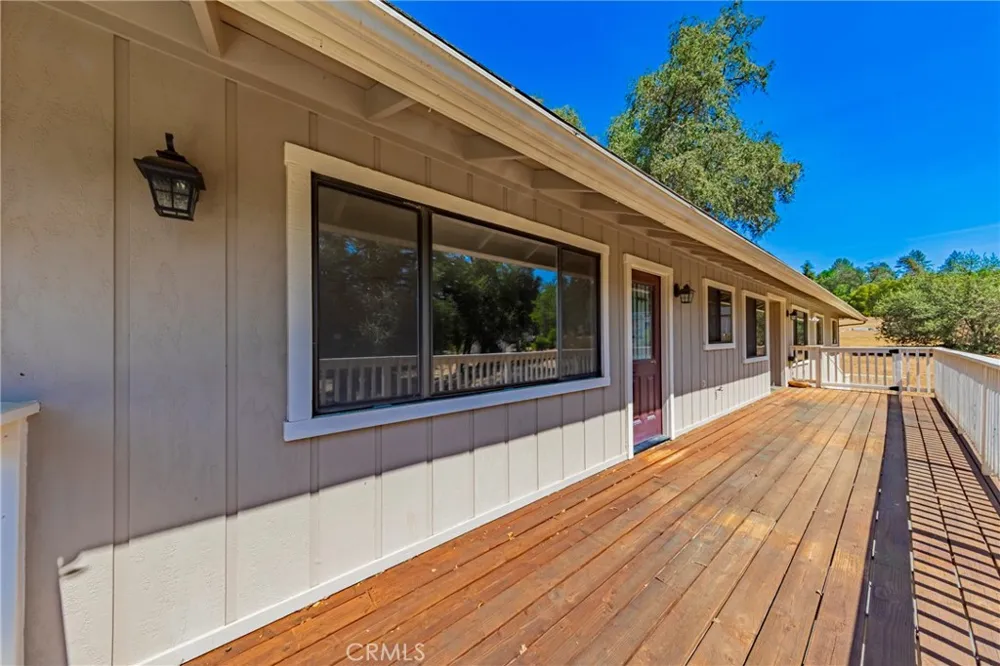 45453 Oakview Oakhurst, CA 93644