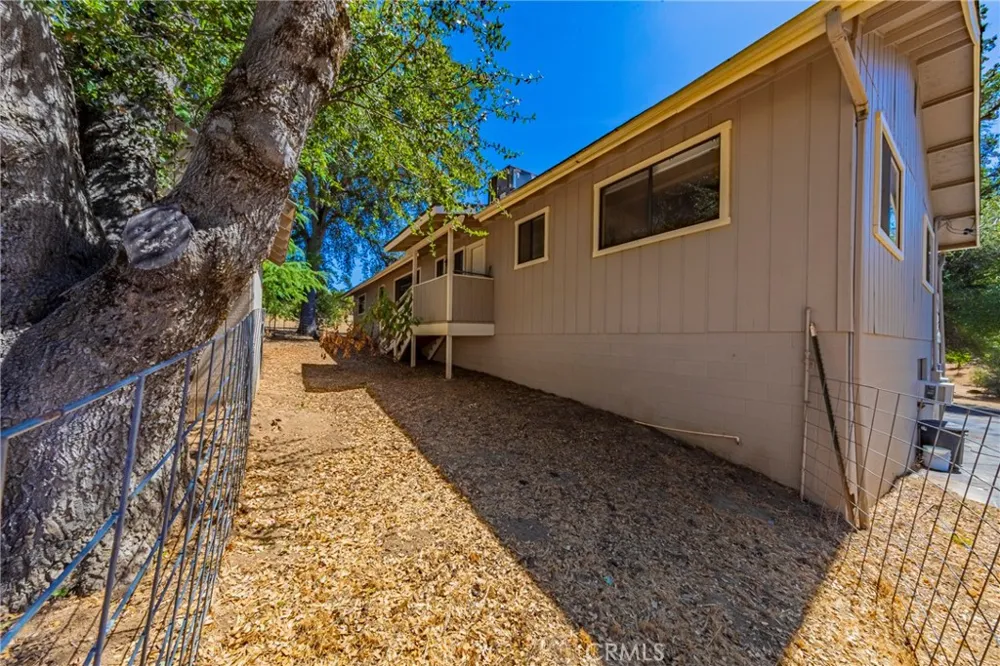 45453 Oakview Oakhurst, CA 93644