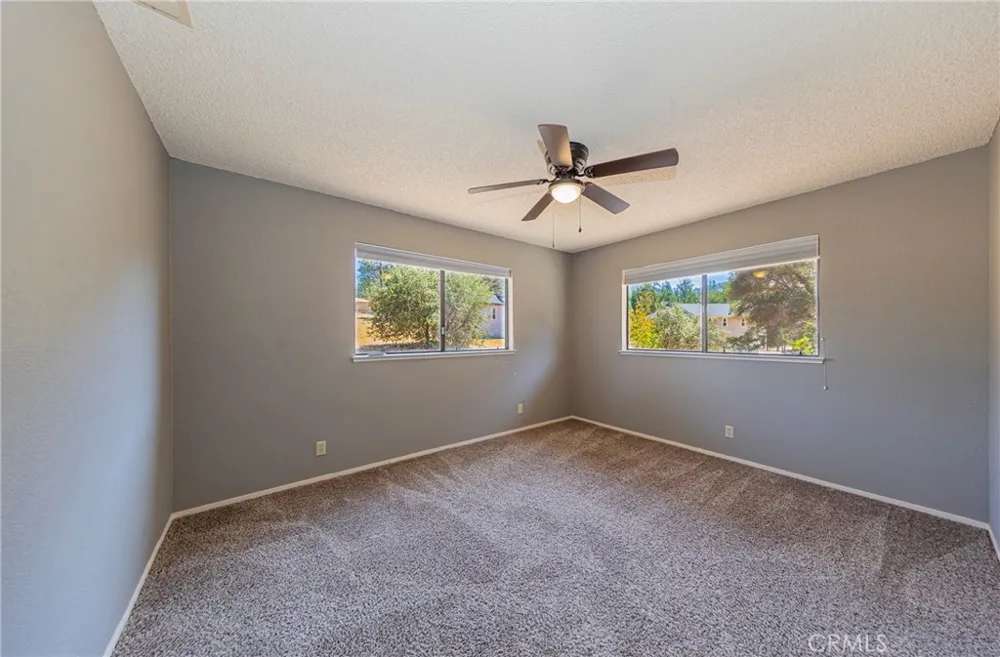 45453 Oakview Oakhurst, CA 93644