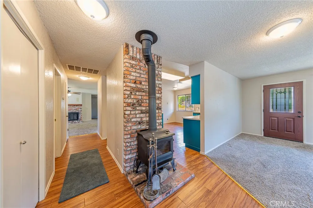 45453 Oakview Oakhurst, CA 93644