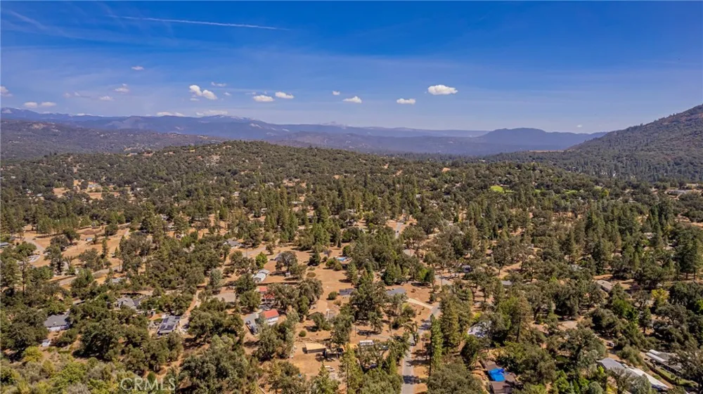 45453 Oakview Oakhurst, CA 93644