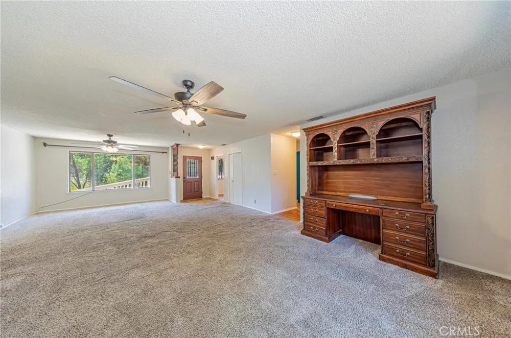 45453 Oakview Oakhurst, CA 93644