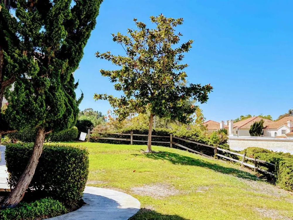 750 Breeze Hill #68 Vista, CA 92081