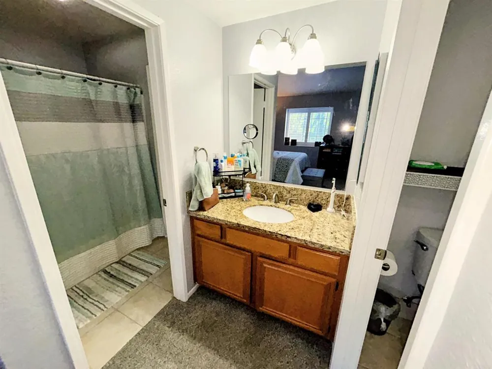 750 Breeze Hill #68 Vista, CA 92081