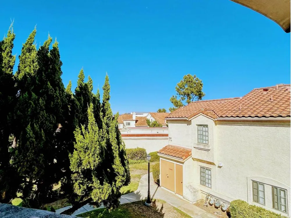 750 Breeze Hill #68 Vista, CA 92081