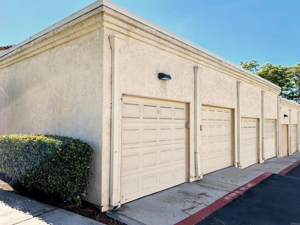 750 Breeze Hill #68 Vista, CA 92081