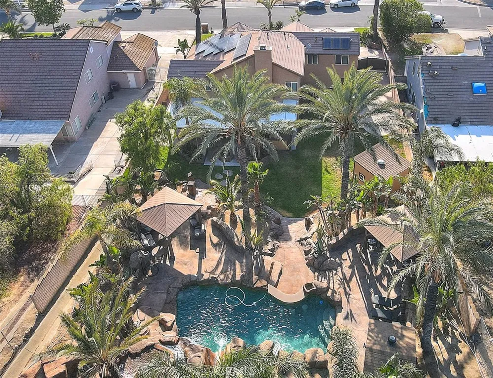 2383 Pacer Norco, CA 92860