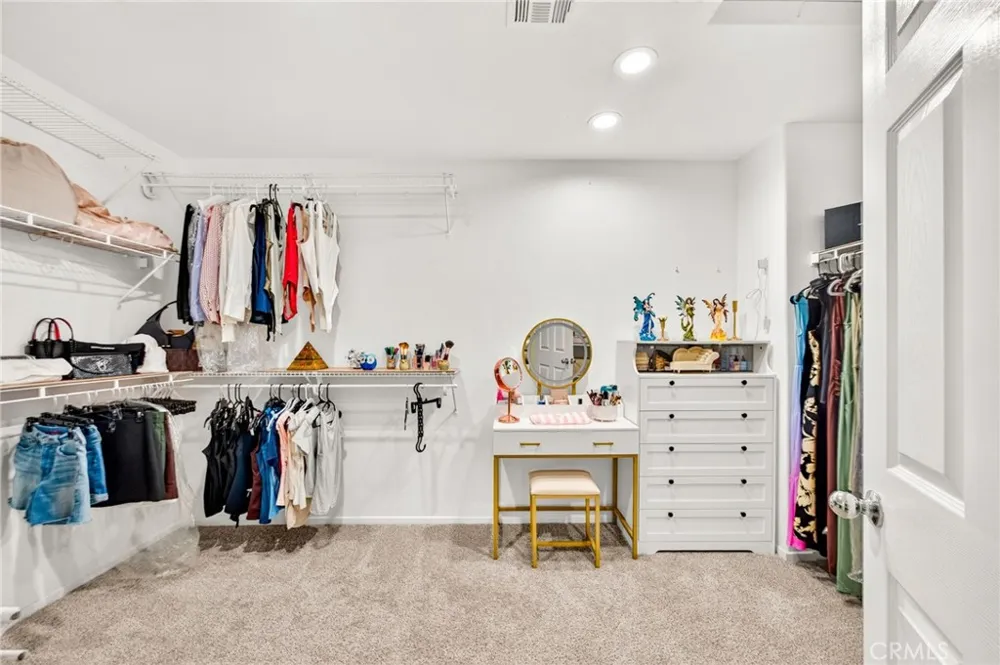 6713 Leanne Eastvale, CA 91752