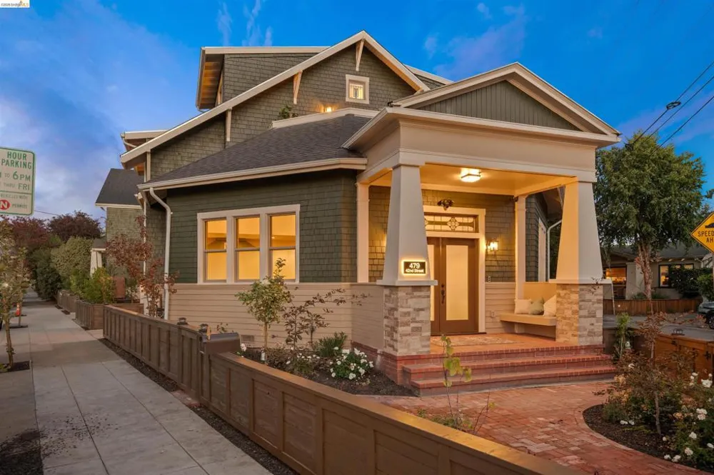 479 42Nd St Oakland, CA 94609
