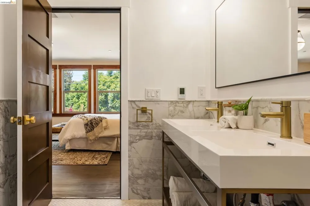 479 42Nd St Oakland, CA 94609